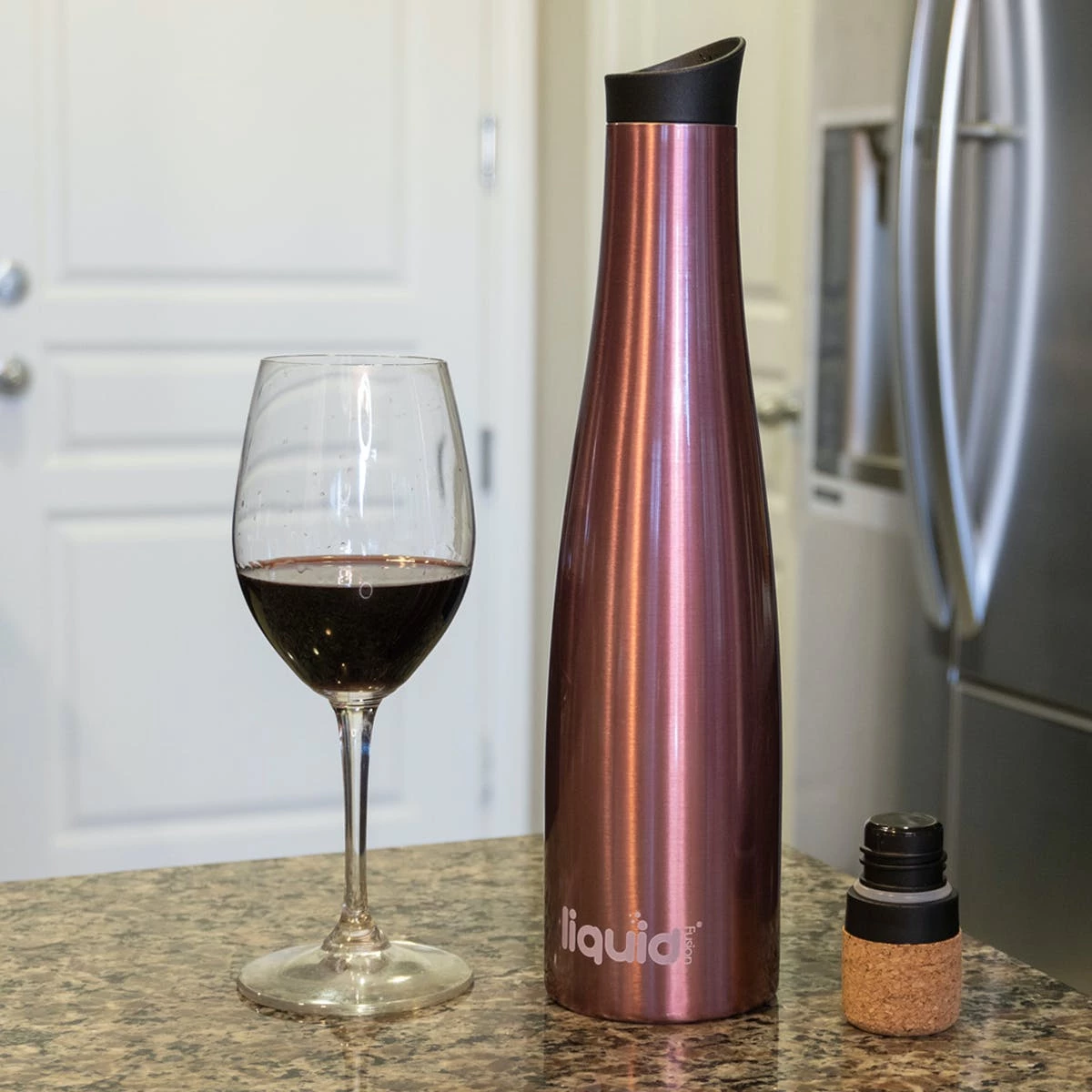 Grand Fusion Housewares Icy Bev Kooler, Wine Carafe & Water Bottle, Double Wall Vacuum-Sealed Stainless Steel Keeps Wine Ice Cold 9 Grand Fusion Housewares Icy Bev Kooler, Wine Carafe & Water Bottle, Double Wall Vacuum-Sealed Stainless Steel Keeps Wine Ice Cold – Bild 7