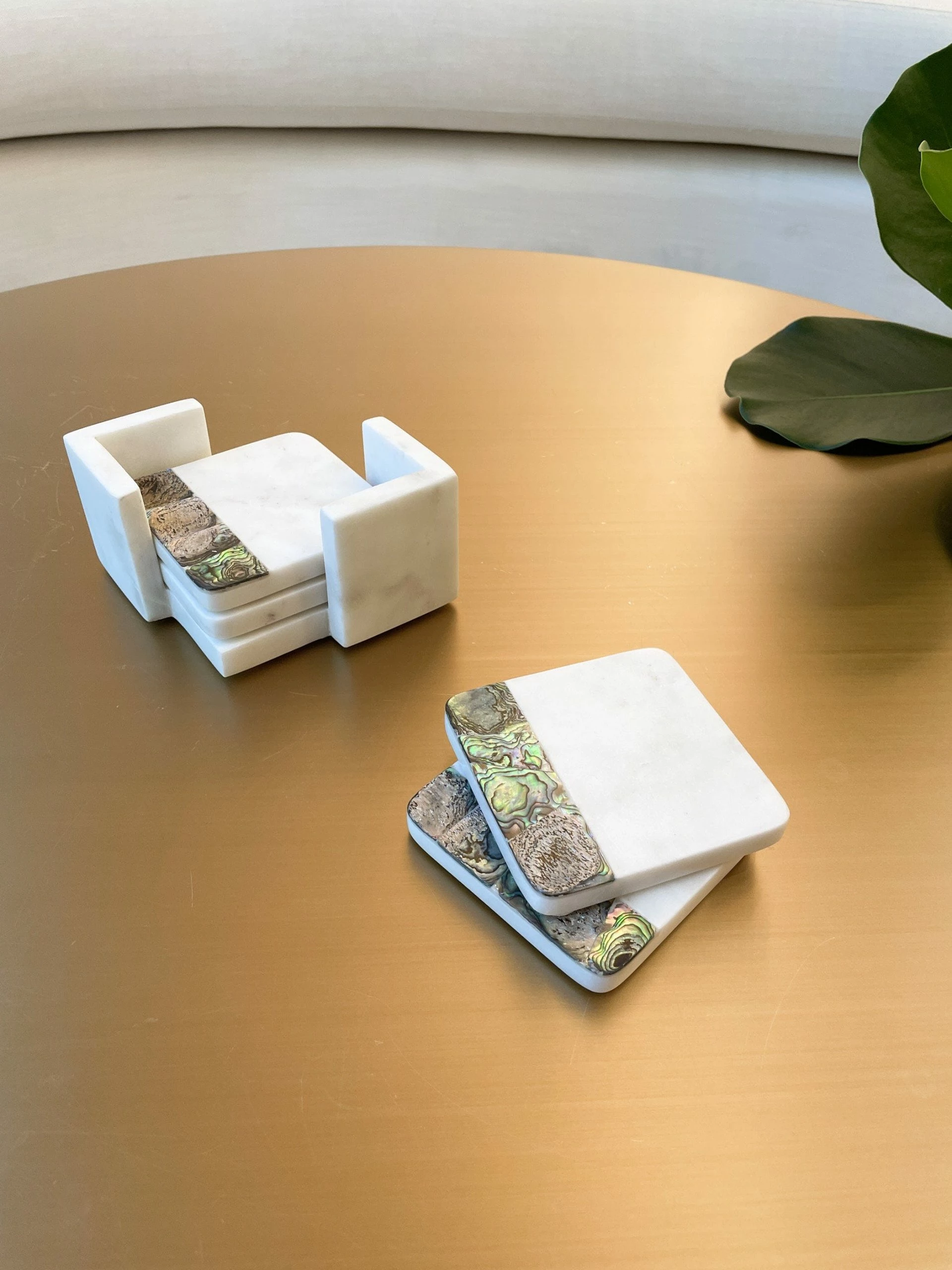 Anaya Home Rainbow Mother Of Pearl White Marble Coasters With Holder, Set Of 4 11 Anaya Home Rainbow Mother Of Pearl White Marble Coasters With Holder, Set Of 4 – Bild 9