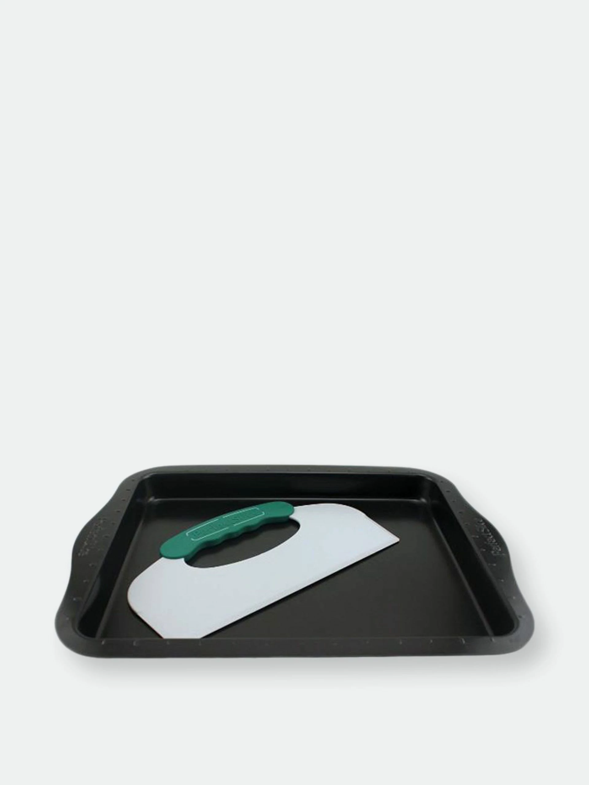 BergHOFF Perfect Slice 2PC 14" Cookie Sheet With Slicing Tool 3 BergHOFF Perfect Slice 2PC 14" Cookie Sheet With Slicing Tool