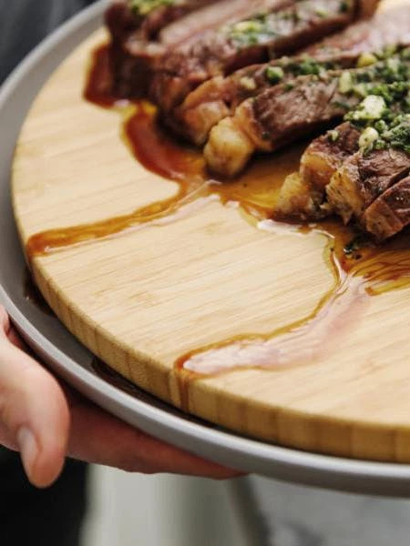 BergHOFF Leo 14.25" Bamboo Cutting Board With Plate, Gray 5 BergHOFF Leo 14.25" Bamboo Cutting Board With Plate, Gray – Bild 3