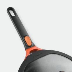 BergHOFF GEM Cast Alum NS 9.5" Cov Sauté Pan , Caribbean Red -Tools Verkaufsladen M05413821076645 2847127469 scaled