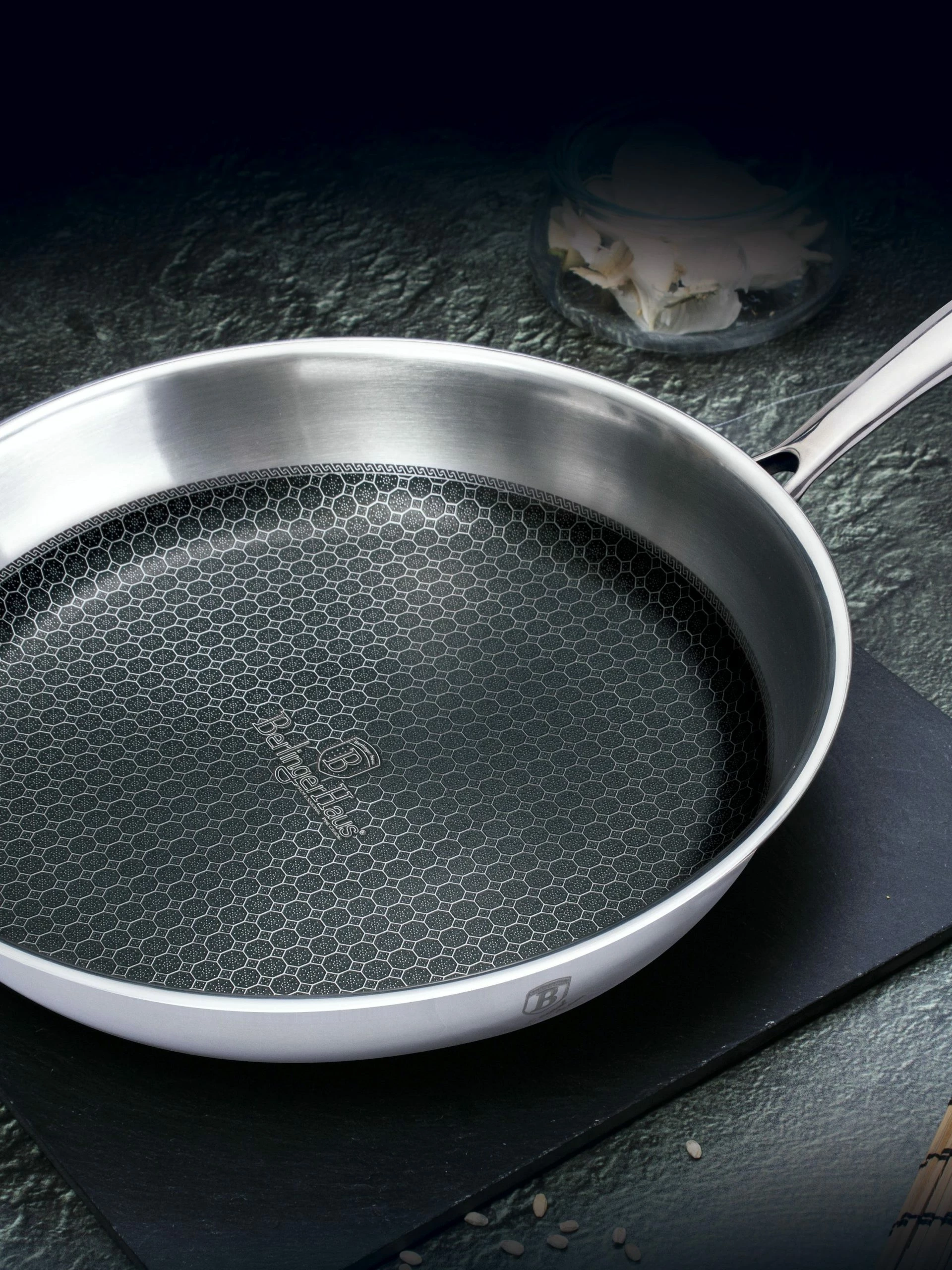 Berlinger Haus Frypan 8 Inches With Eterna Coating Eternal Collection 4 Berlinger Haus Frypan 8 Inches With Eterna Coating Eternal Collection – Bild 2